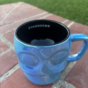 2025 STARBUCKS IRIDESCENT BLUE SKULL 14oz CERAMIC COFFEE MUG CUP 14 oz